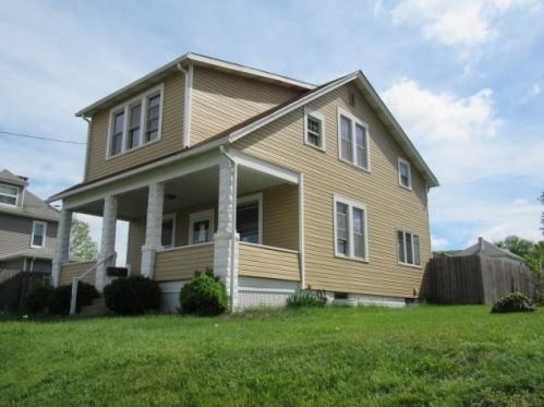 1227 Vine St, South Connellsville, PA 15425-4736