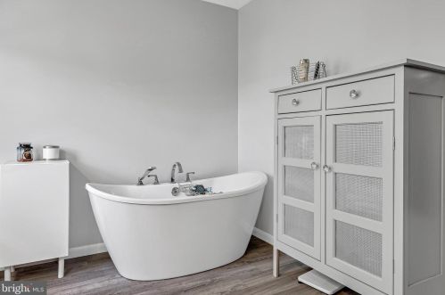 21 Strayer Dr, Carlisle PA  17013-4403 exterior