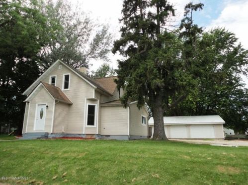 350 3rd St, Plainview MN  55964-1585 exterior