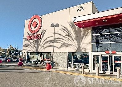 831 35 St, Oakland CA  94608-4217 exterior