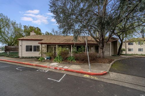2503 Westberry Dr, Santa Rosa CA 95403-4135 exterior
