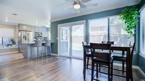 109 Independence Ave, Vacaville CA  95687-6767 exterior