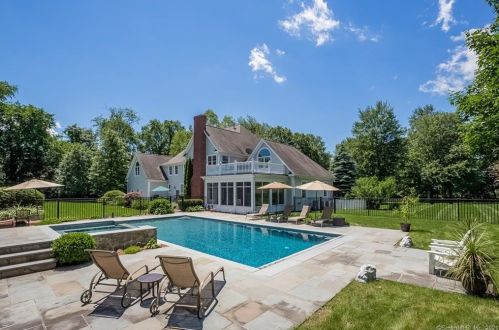 160 Skunk Ln, Wilton, CT 06897-2722
