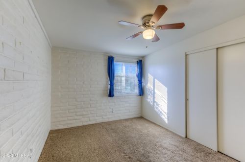 6783 Hawk Dr, Tucson AZ 85730-3247 exterior