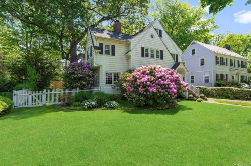218 Ancon Ave, New Rochelle, NY 10803-2019