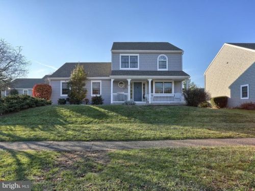 1051 Hillview Ln, Swatara, PA 17033-2227