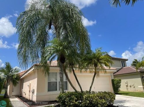 17484 22nd St, Hollywood FL  33029-5548 exterior