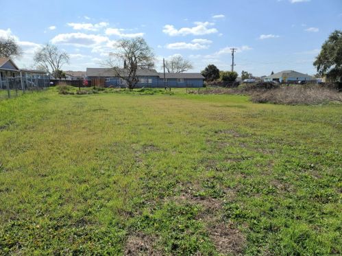 2406 I St, Rio Linda CA  95673-4618 exterior