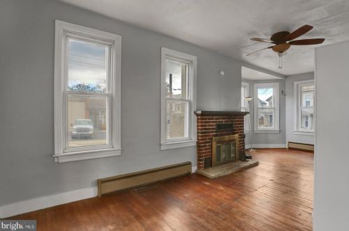 259 Louther St, Carlisle PA  17013-2528 exterior
