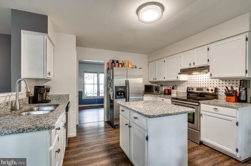 6404 Forest Grove Dr, Fredericksburg VA  22407-6344 exterior
