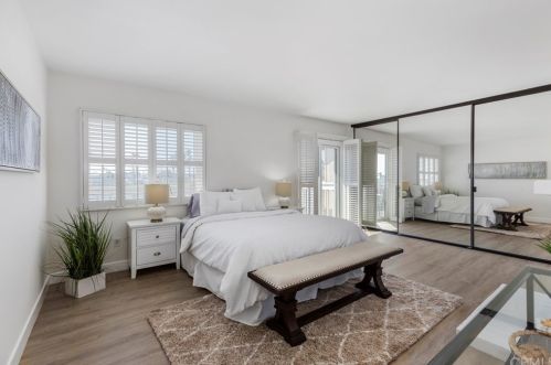 309 Regatta Way, Seal Beach CA  90740-5985 exterior