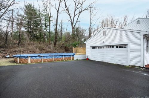 14 Foote Hill Rd, Northford CT  06472-1335 exterior