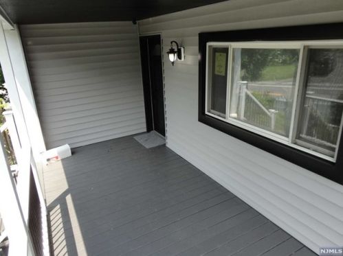 455 Washington Ave, Dumont NJ  07628-1227 exterior