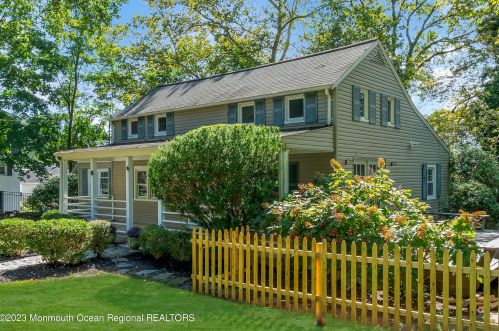 135 Washington Ave, Atlantic Highlands, NJ 07716-1554