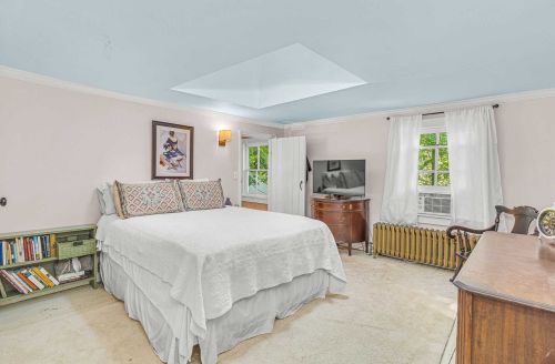 21 Chestnut St, Rhinebeck NY  12572-1516 exterior