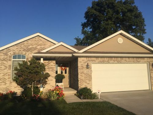 440 Cambridge St, Okolona, OH 43545-2065