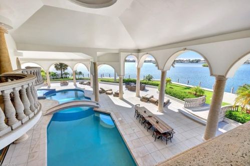 550 Alameda Ct, Marco Island FL  34145-5830 exterior