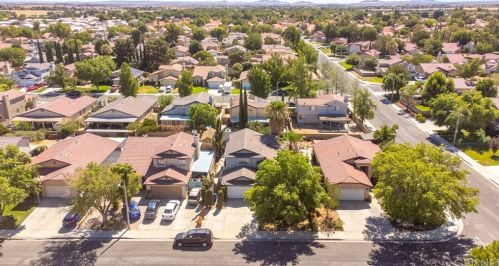 43806 Silver Bow Rd, Lancaster, CA 93535-4352