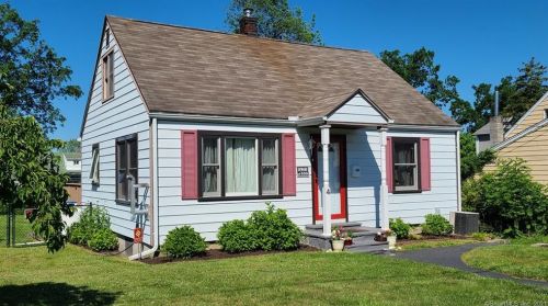 4 5th St, Danbury CT  06810-5704 exterior