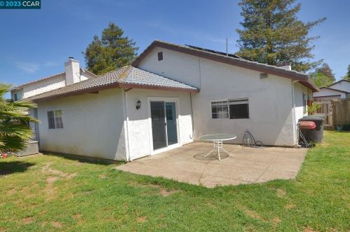 1982 Newport Dr, West Pittsburg CA  exterior