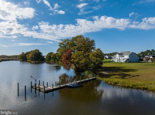 35810 Dirickson Pond Dr, Frankford, DE 19945-4592