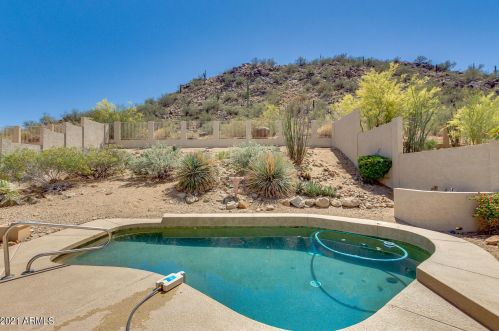 1903 Behrend Dr, Phoenix AZ  85024-1242 exterior