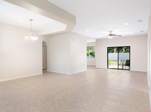 4627 Ashley Lake Cir, Vero Beach FL  32967-2603 exterior