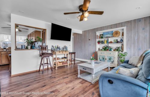 1019 Bowsprit Pt, Lacey Township NJ  08734-2706 exterior