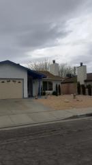 44745 Sarah Ln, Lancaster, CA 93535-2800