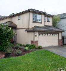 565 Almanor St, Petaluma, CA 94954-8573