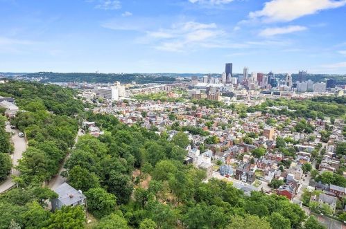 1821 Perrysville Ave, Pittsburgh, PA 15214-3824