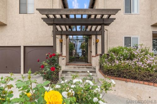 3784 33rd St, San Diego, CA 92104-3751