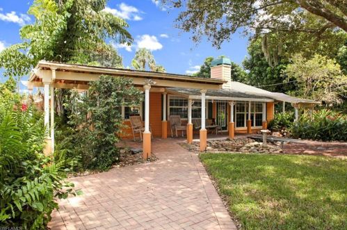 27600 Roslin Dr, Bonita Springs, FL 34135-5729