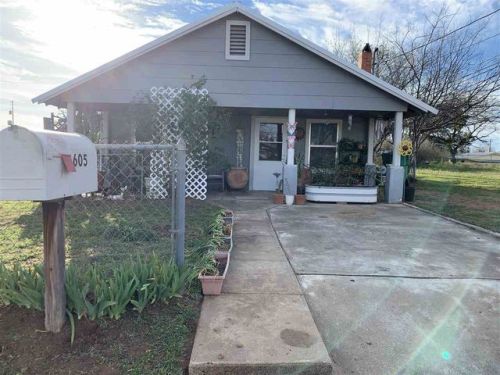 605 Pittsburgh Ave, Sunrise Beach, TX 78643-1632