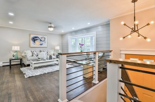 8 Justin Ave, Salem NH  03079-2319 exterior