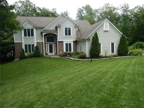 4 Finewood Trl, Fairport, NY 14450-8900