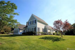 25714 38th Ave, Camano Island, WA 98292-9335