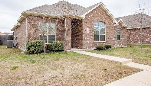 2113 Augusta St, Lancaster TX  75146-7225 exterior