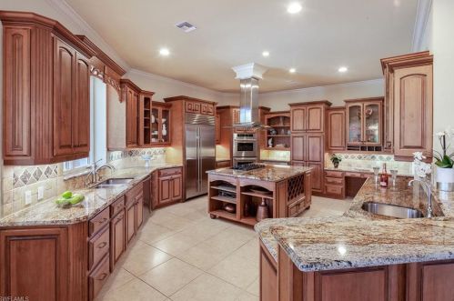 3621 Bay Crk Dr, Bonita Springs FL 34134-1907 exterior