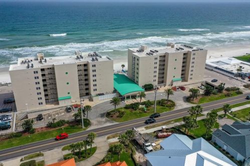 4505 Atlantic Ave, Daytona Beach FL  32127-8061 exterior