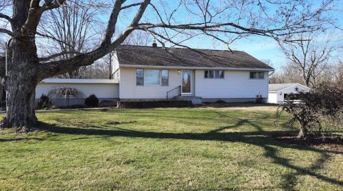 1684 Osborn Rd, Wilmington, OH 45177-8642