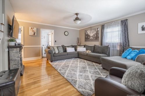 120 Judson Pl, Bridgeport, CT 06610-2917