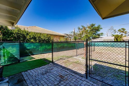 529 100th Ave, Naples FL  34108-2235 exterior