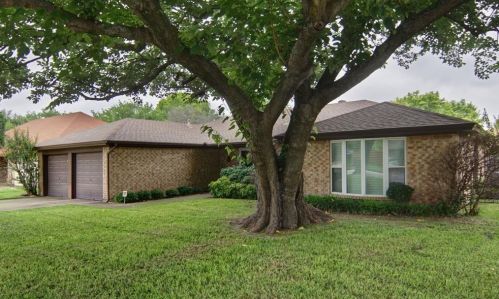 305 Flaxseed Ln, Fort Worth, TX 76108-3811