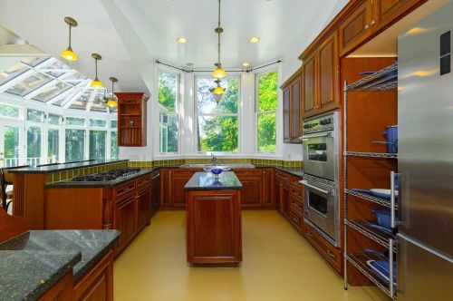 16 Garfield Pl, Poughkeepsie NY 12601-4326 exterior