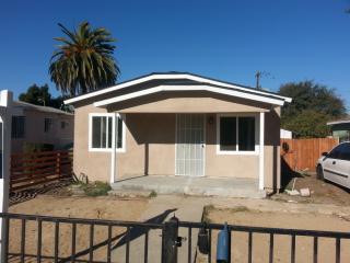 333 118th Pl, Los Angeles, CA 90061-2820