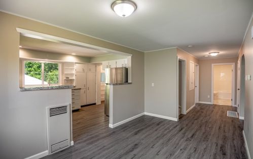 60 Wick Ave, Hermitage PA  16148-1811 exterior