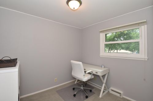 1647 Rushmore Dr, Waukesha WI  53188-2213 exterior