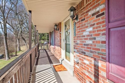 8701 Prescott Dr, Pittsburgh, PA 15237-5363