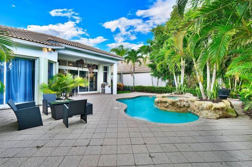 10254 Sand Cay Ln, West Palm Beach FL  33412-3009 exterior